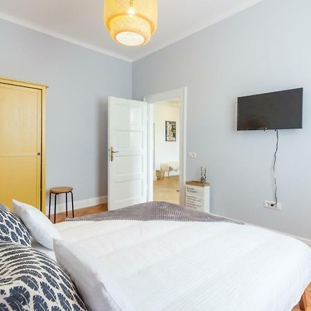 City Chic 3 Bedroom Apartment Cluj-Napoca Exterior foto